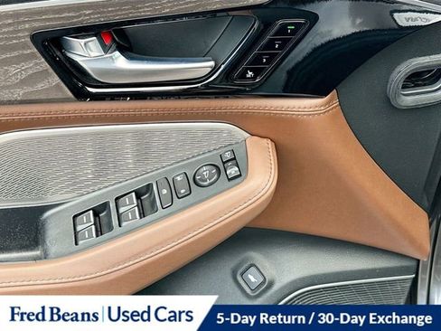 Used 2023 Acura MDX SH-AWD w/ Advance Package image 24