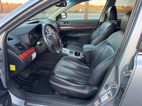 Used 2012 Subaru Outback 2.5i Limited w/ Moonroof Pkg image 12