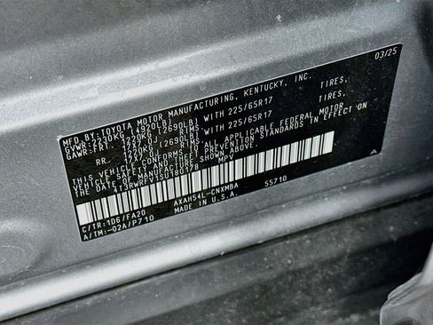 Used 2025 Toyota RAV4 XLE AWD/4WD image 12