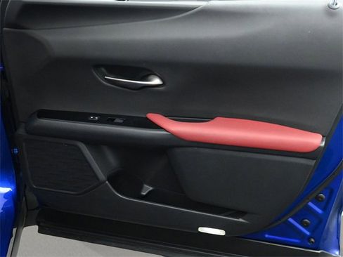 Used 2022 Lexus UX 200 F Sport image 17