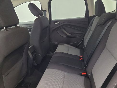 Used 2019 Ford Escape SE image 18