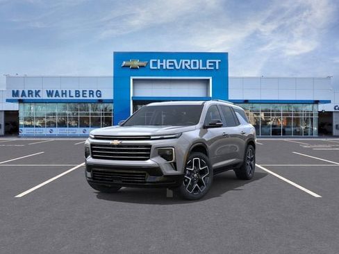 New 2026 Chevrolet Traverse High Country w/ LPO, Floor Liner Package AWD/4WD image 8