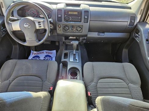 Used 2006 Nissan Frontier SE w/ (P01) Power Pkg image 11