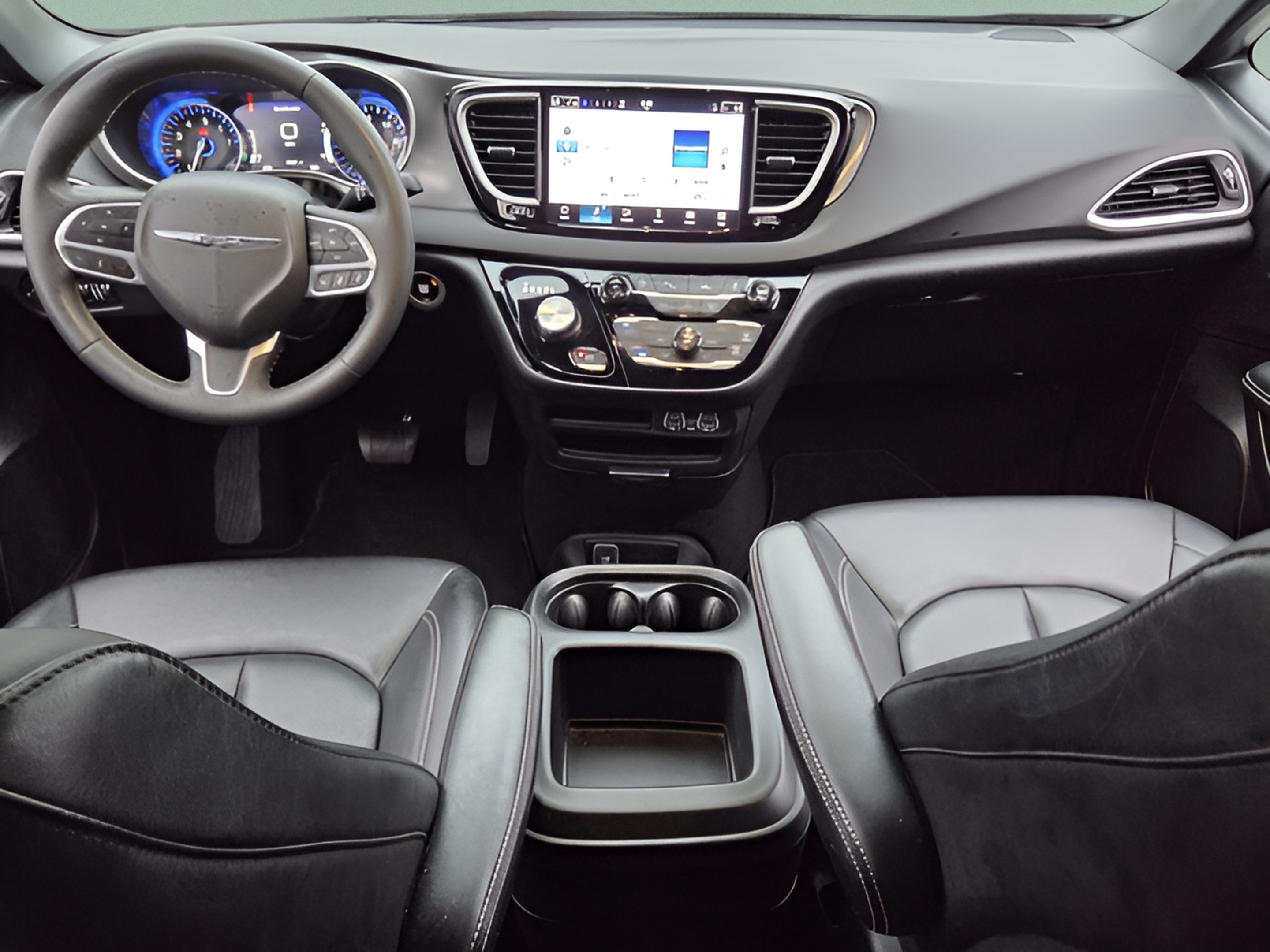 Used 2025 Chrysler Pacifica Select FWD image 13