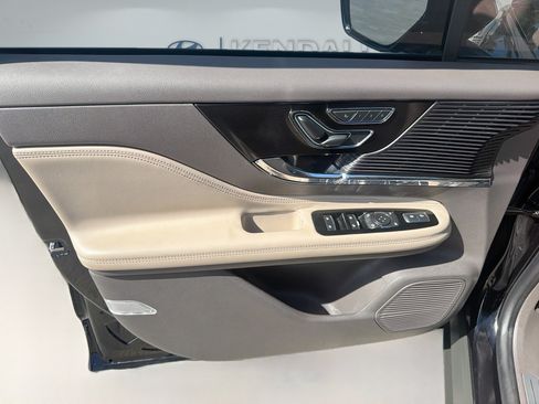 Used 2022 Lincoln Corsair FWD image 17