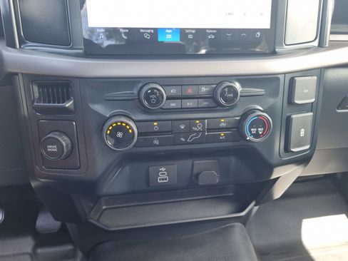 Used 2025 Ford F150 XL RWD image 27