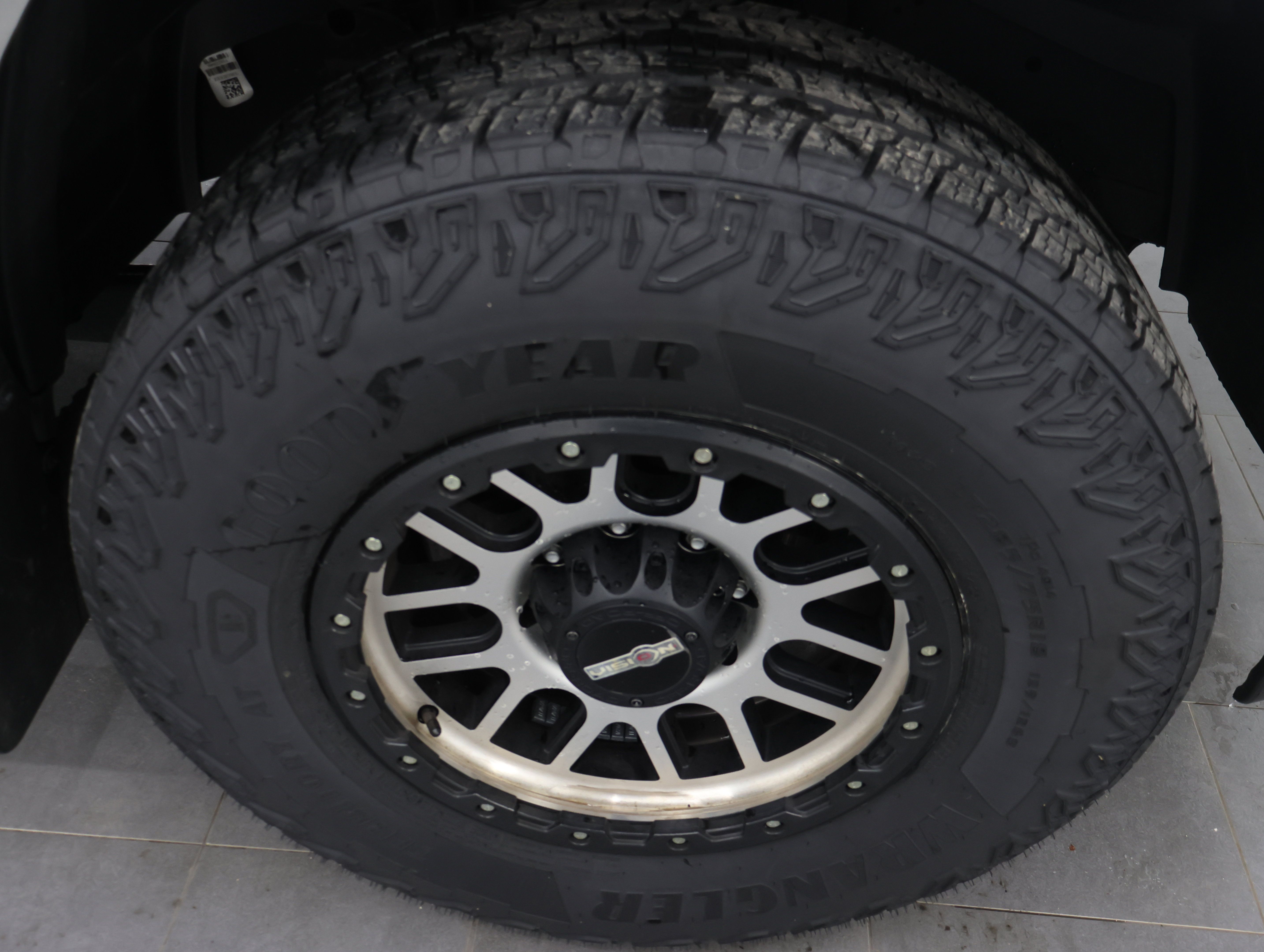 Used 2021 RAM 2500 Laramie AWD/4WD image 3