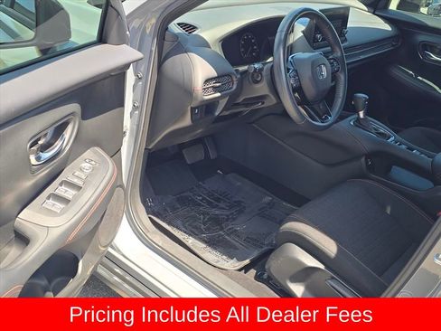 Used 2023 Honda HR-V Sport image 9