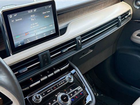 Used 2022 Lincoln Corsair Reserve w/ Equipment Group 201A image 33