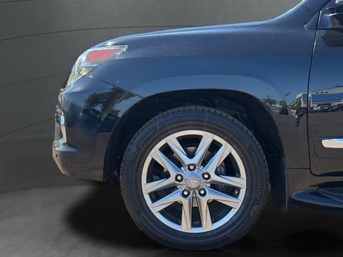 Used 2015 Lexus LX 570 4WD w/ Luxury Package image 31
