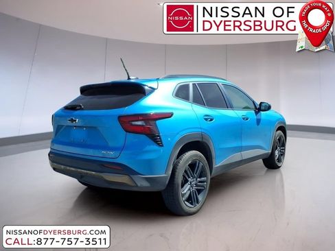 Used 2025 Chevrolet Trax ACTIV w/ Driver Confidence Package FWD image 3