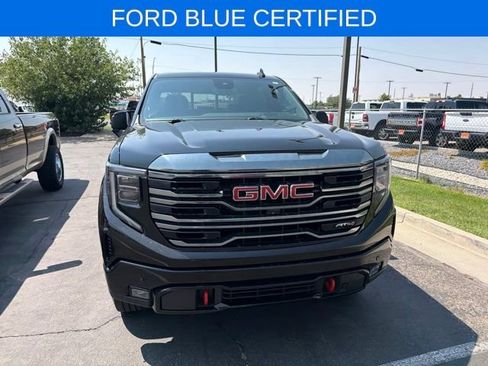 Used 2022 GMC Sierra 1500 AT4 w/ AT4 Premium Package AWD/4WD image 5