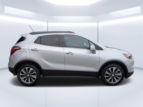 Used 2022 Buick Encore Preferred w/ Safety Package image 2