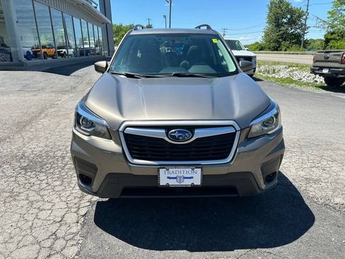 Used 2020 Subaru Forester Premium AWD/4WD image 8