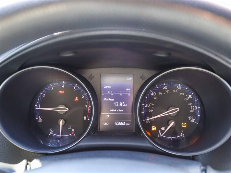 Used 2019 Toyota C-HR LE FWD image 28