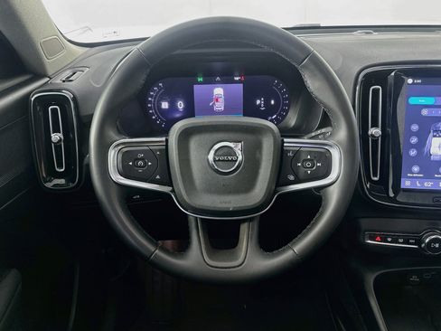 Used 2024 Volvo XC40 B5 Core w/ Protection Package Premier AWD/4WD image 18