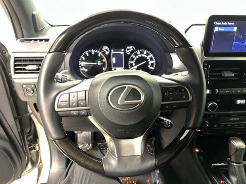 Used 2023 Lexus GX 460 Premium AWD/4WD image 18