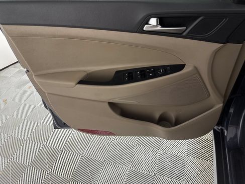 Used 2021 Hyundai Tucson SEL FWD image 10