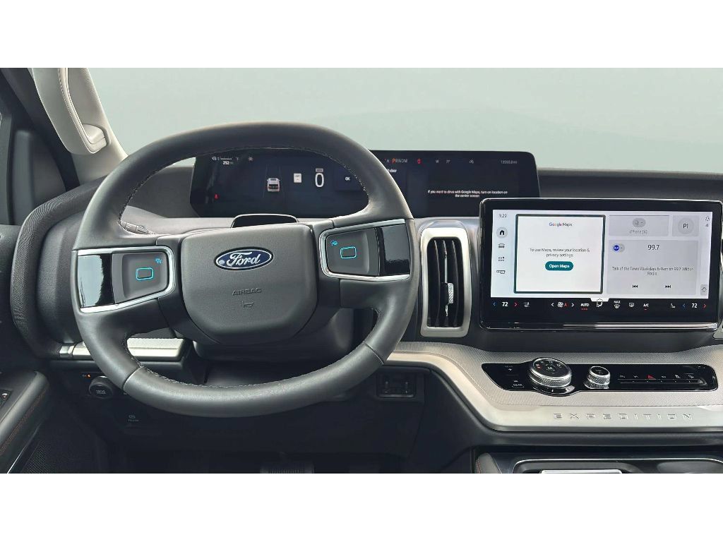 Used 2025 Ford Expedition Active AWD/4WD image 15