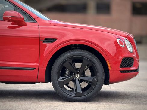Used 2019 Bentley Bentayga AWD/4WD image 6