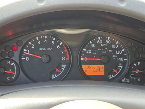 Used 2014 Nissan Frontier SV w/ SV Value Truck Package RWD image 22