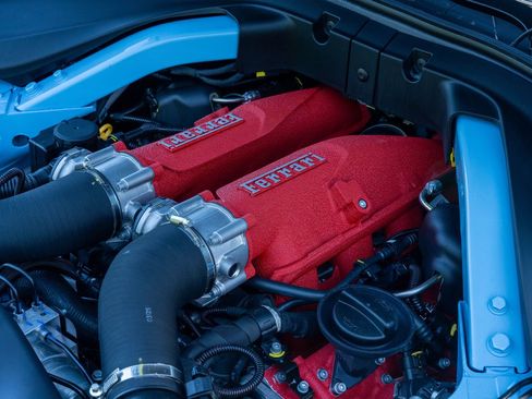 Certified 2025 Ferrari Roma Spider RWD image 23