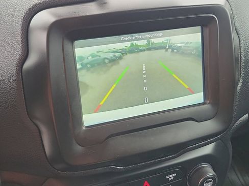 Used 2021 Jeep Renegade Sport FWD image 26