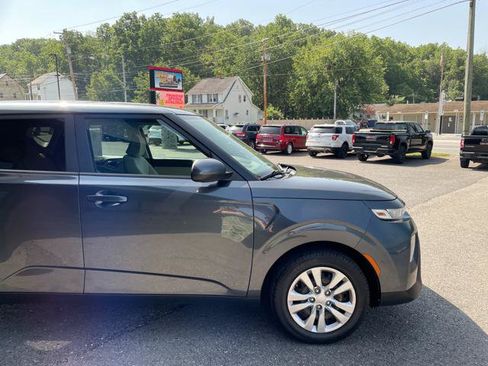 Used 2020 Kia Soul LX FWD image 9