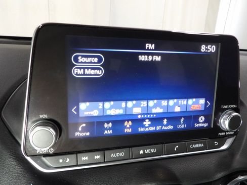 Used 2021 Nissan Sentra SV image 18