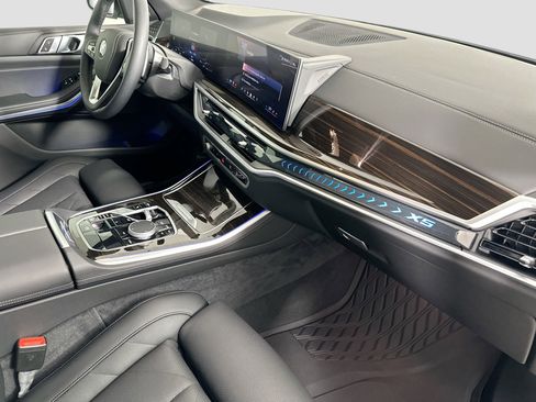 Certified 2025 BMW X5 xDrive40i w/ Parking Assistance Package image 29