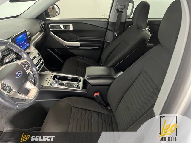 Used 2020 Ford Explorer XLT w/ Comfort Package AWD/4WD image 11