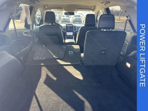 Used 2022 Ford Edge Titanium image 6