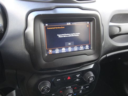 Used 2021 Jeep Renegade Sport image 14