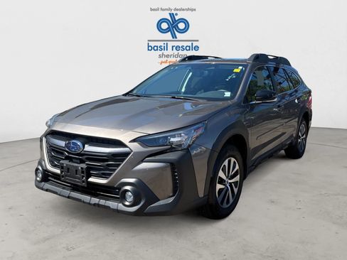 Used 2024 Subaru Outback Premium AWD/4WD image 2
