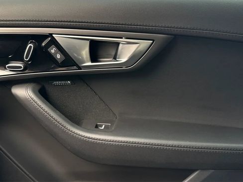 Used 2017 Jaguar F-TYPE Coupe RWD image 42