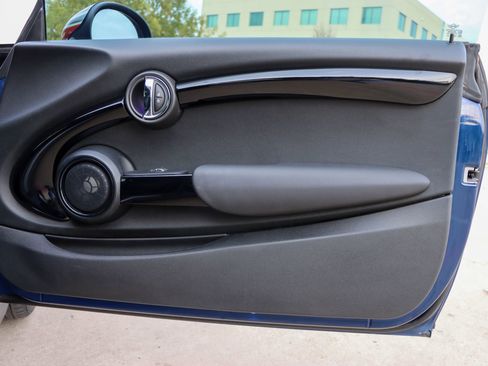 Used 2017 MINI Cooper S image 10