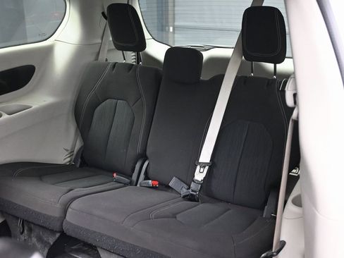 Used 2023 Chrysler Voyager LX FWD image 32