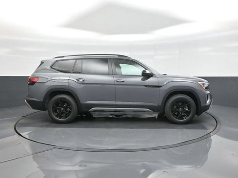 New 2026 Volkswagen Atlas Peak Edition AWD/4WD image 8