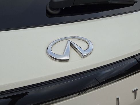 Used 2022 INFINITI QX60 Sensory w/ Vision Package image 12