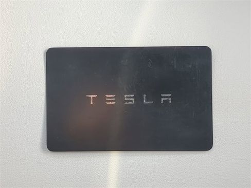 Used 2023 Tesla Model Y Long Range image 30