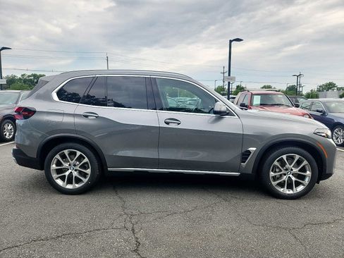 Certified 2024 BMW X5 xDrive40i w/ Parking Assistance Package AWD/4WD image 7