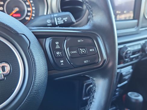 Used 2022 Jeep Wrangler Unlimited Sport image 19