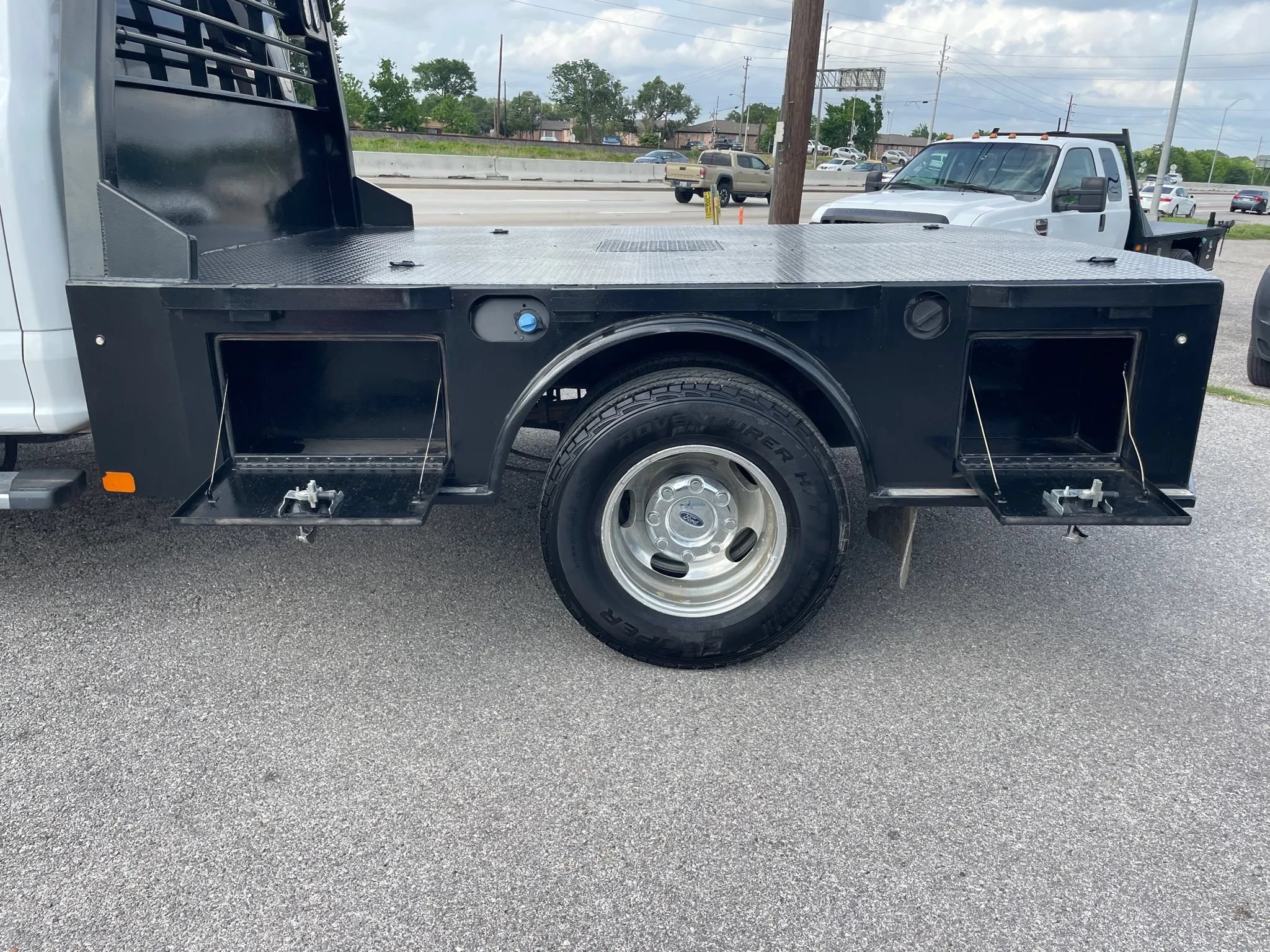Used 2019 Ford F350 XL w/ Power Equipment Group AWD/4WD image 11
