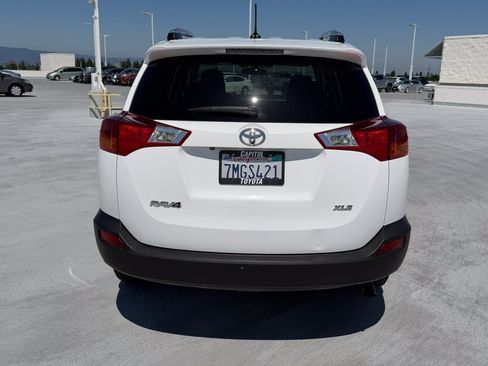 Used 2015 Toyota RAV4 XLE FWD image 4