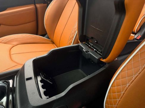 New 2026 Chrysler Pacifica Pinnacle image 34