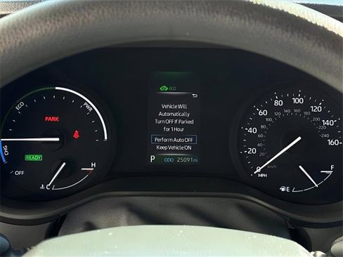 Used 2024 Toyota Sienna LE image 22