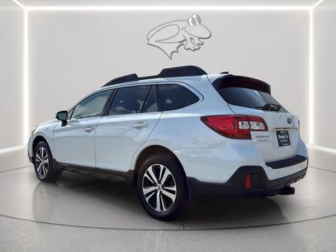 Used 2019 Subaru Outback 3.6R Limited w/ Popular Package #2 AWD/4WD image 3