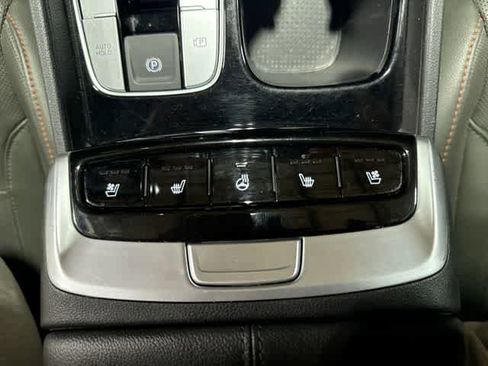 Used 2022 Hyundai Santa Cruz Limited AWD/4WD image 32