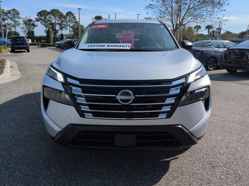 Used 2025 Nissan Rogue S image 8