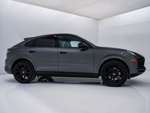 Certified 2023 Porsche Cayenne Coupe image 9